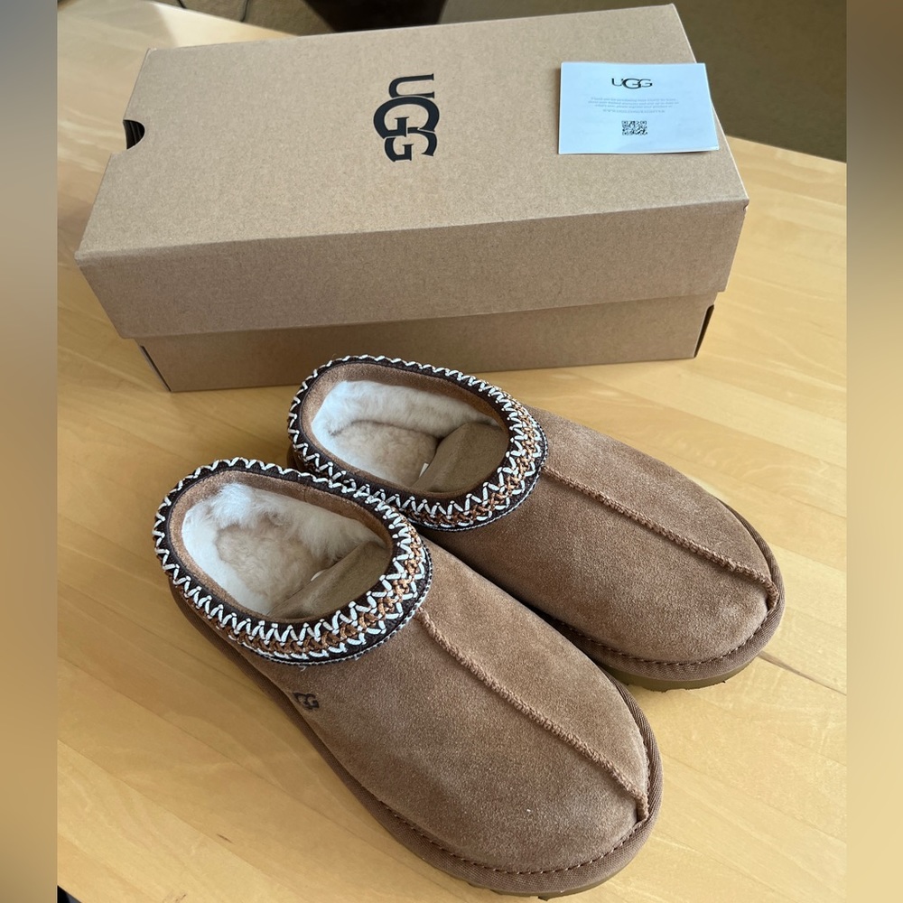 UGG AUTHENTIC WOMENS TASMAN CHESTNUT SIZE 6